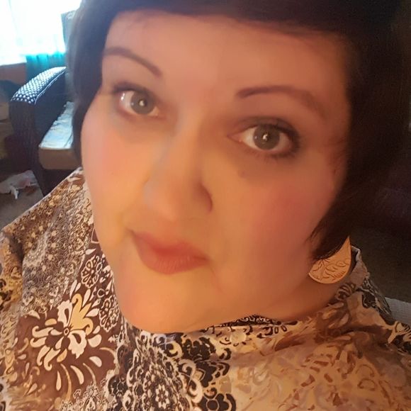 Meet your Posher, Deanna - Picture 1 of 1